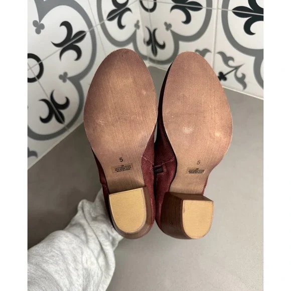 Diba Women’s Maroon Faux Suede Heeled Boots w/ Buckle Size 5 New - Picture 6 of 7